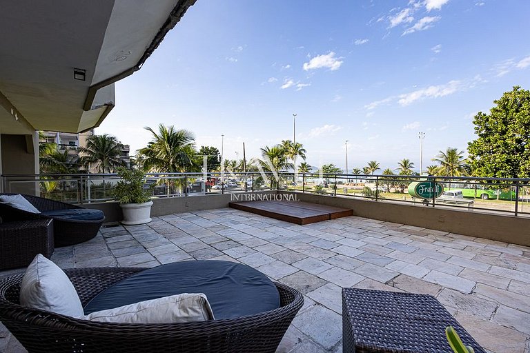 Barra Palace Hotel | Vista mar com piscina